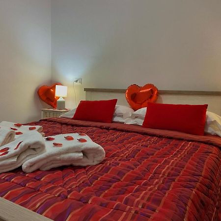 Il Giardino Fiorito Casa Vacanze อาลเกโร ภายนอก รูปภาพ
