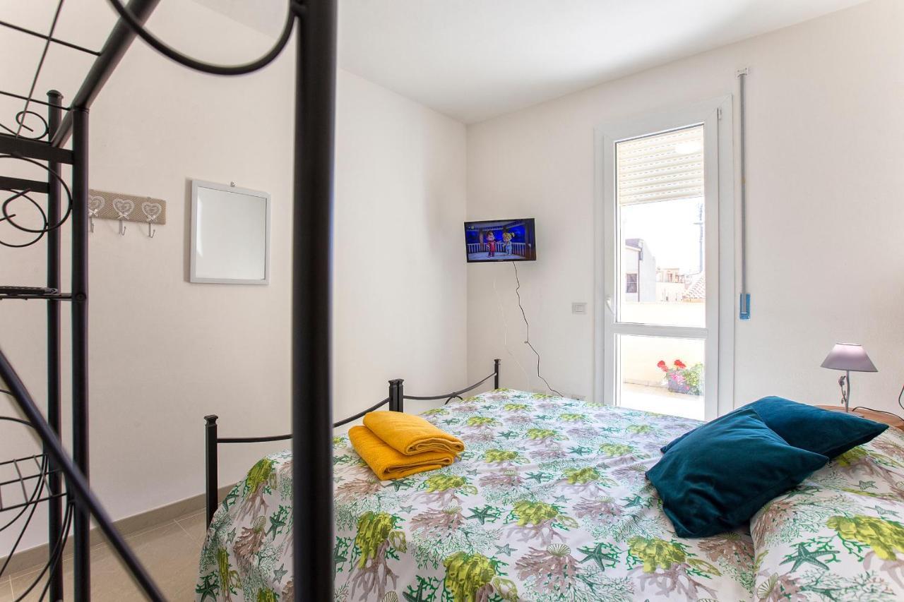 Il Giardino Fiorito Casa Vacanze อาลเกโร ภายนอก รูปภาพ