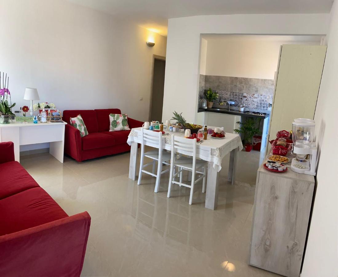 Il Giardino Fiorito Casa Vacanze อาลเกโร ภายนอก รูปภาพ